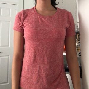 Forever 21 coral colored t-shirt